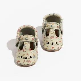 Enchanting Alice in Wonderland Mary Jane Baby Shoes - Adorable and Comfortable Footwear for Your Little One