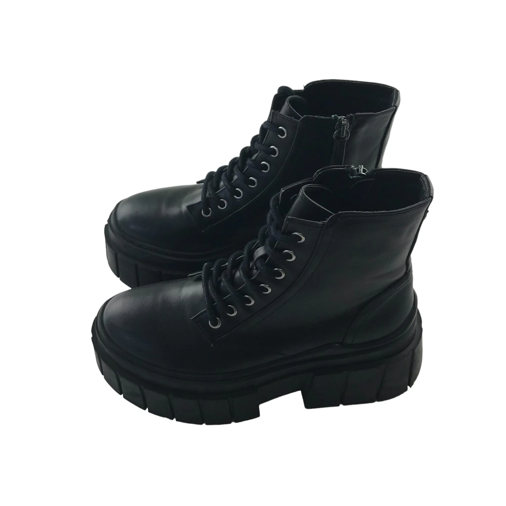 Bershka boots shoe size 3.5 black combat style faux leather