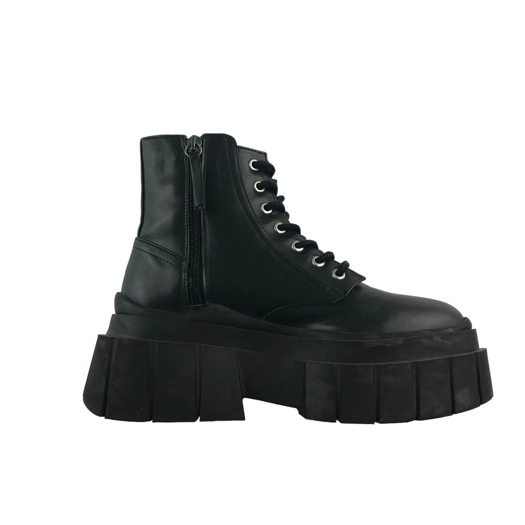 Bershka boots shoe size 3.5 black combat style faux leather