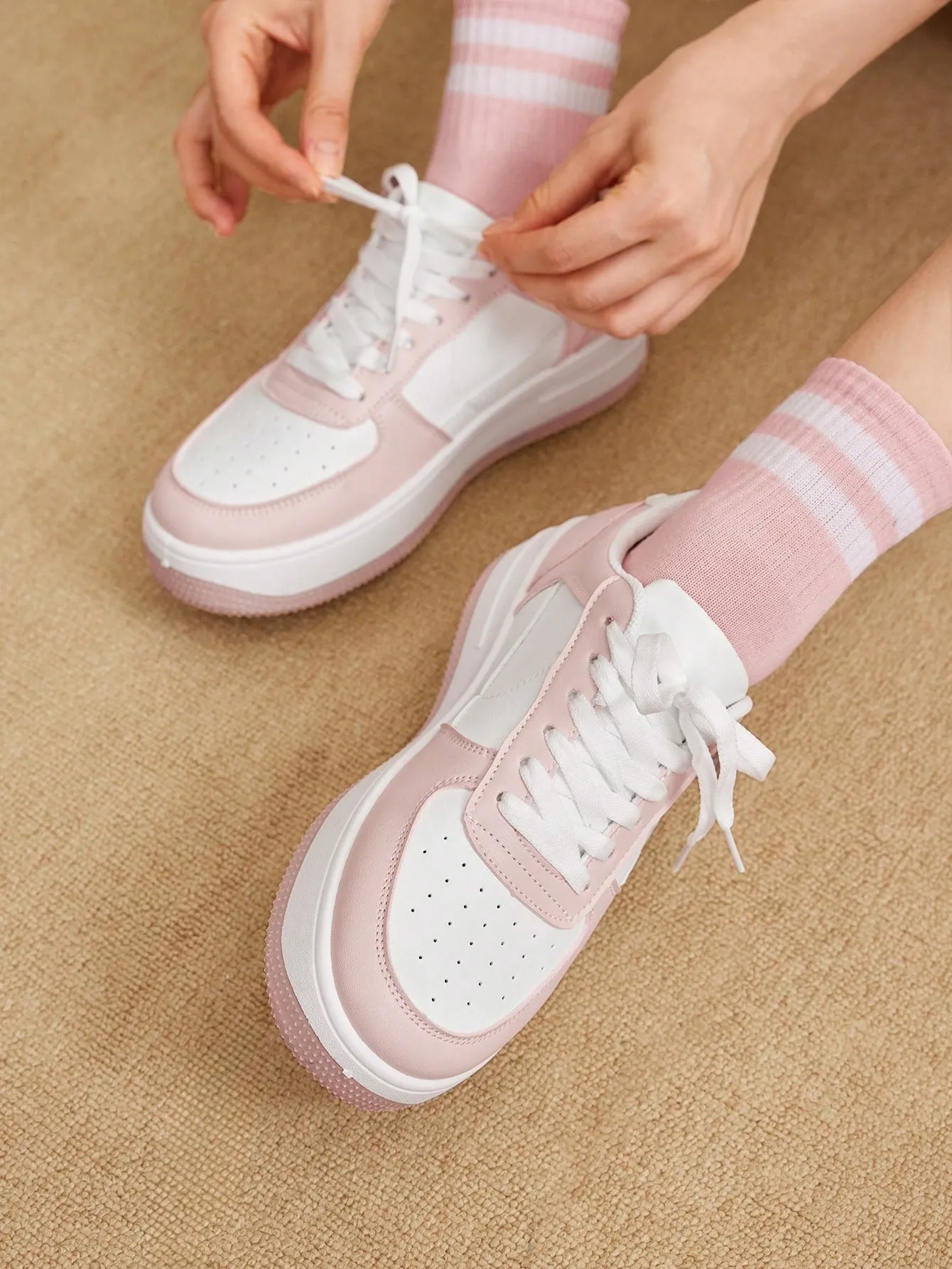 CUCCOO EASI Spring And Autumn Fashionable Thick-Soled Height-Increasing Women's Casual Shoes With Front Tie, Waterproof Platform Sneakers Sports Shoes Casual Shoes School Supplies Back To School