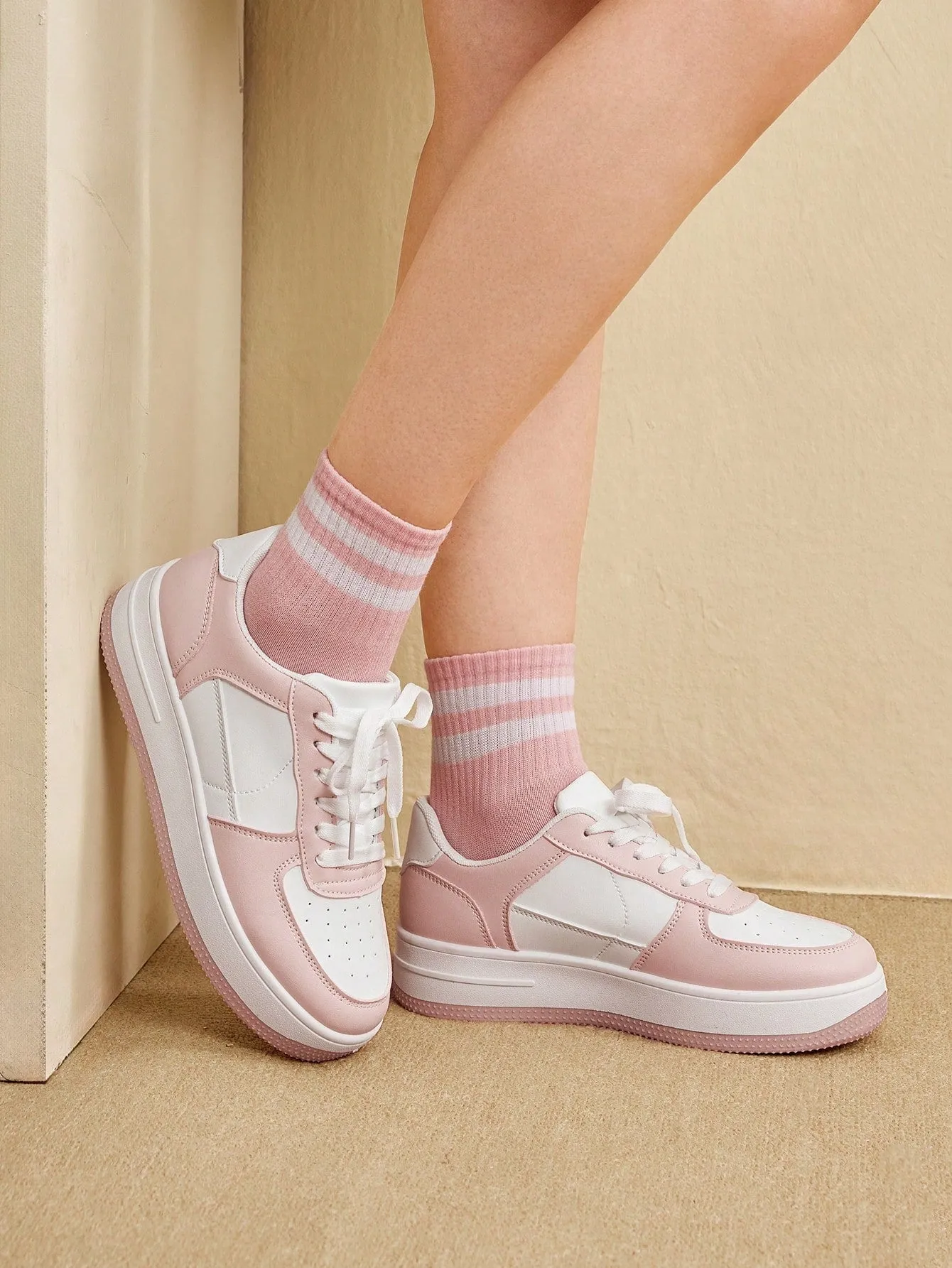 CUCCOO EASI Spring And Autumn Fashionable Thick-Soled Height-Increasing Women's Casual Shoes With Front Tie, Waterproof Platform Sneakers Sports Shoes Casual Shoes School Supplies Back To School