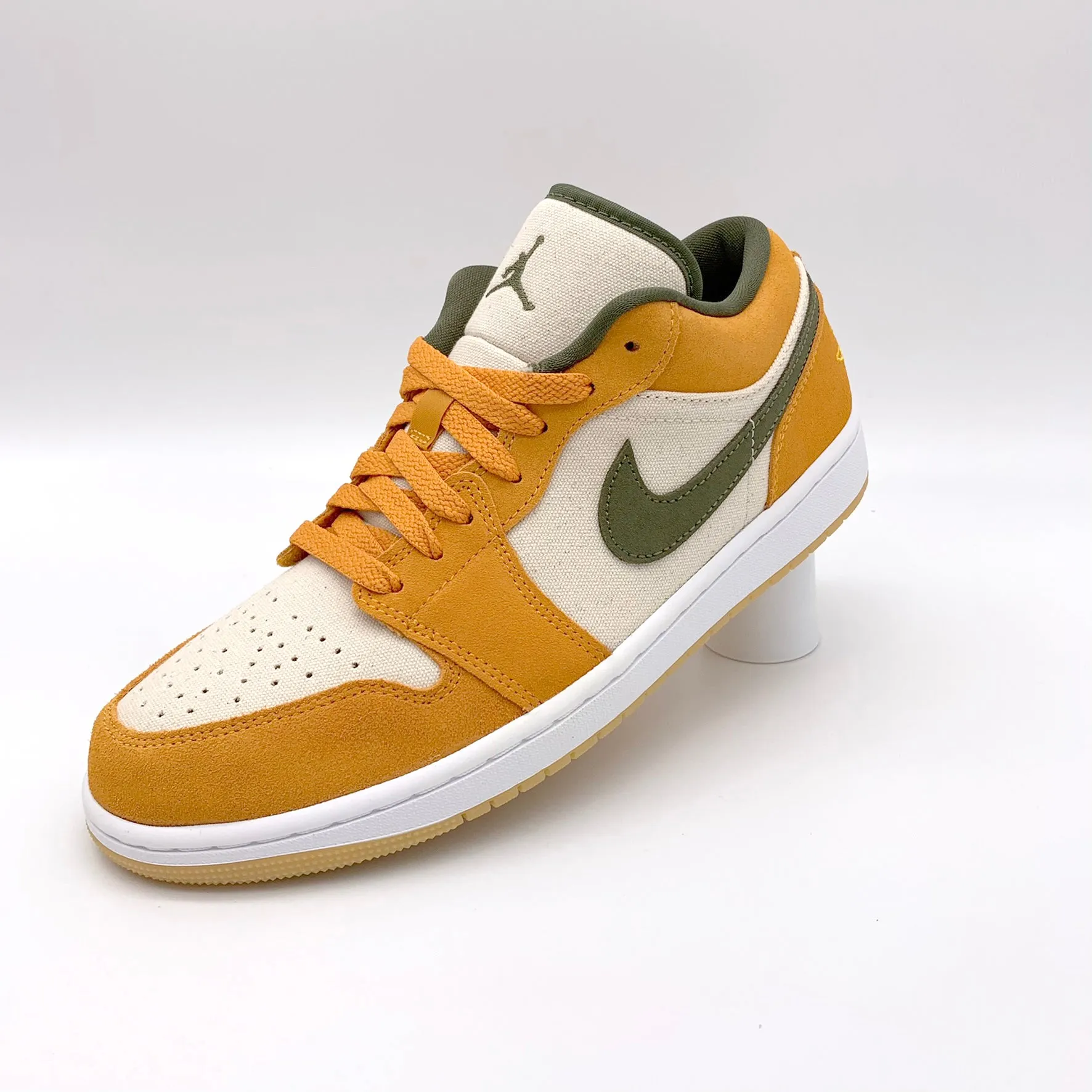 Jordan 1 Low Light Curry