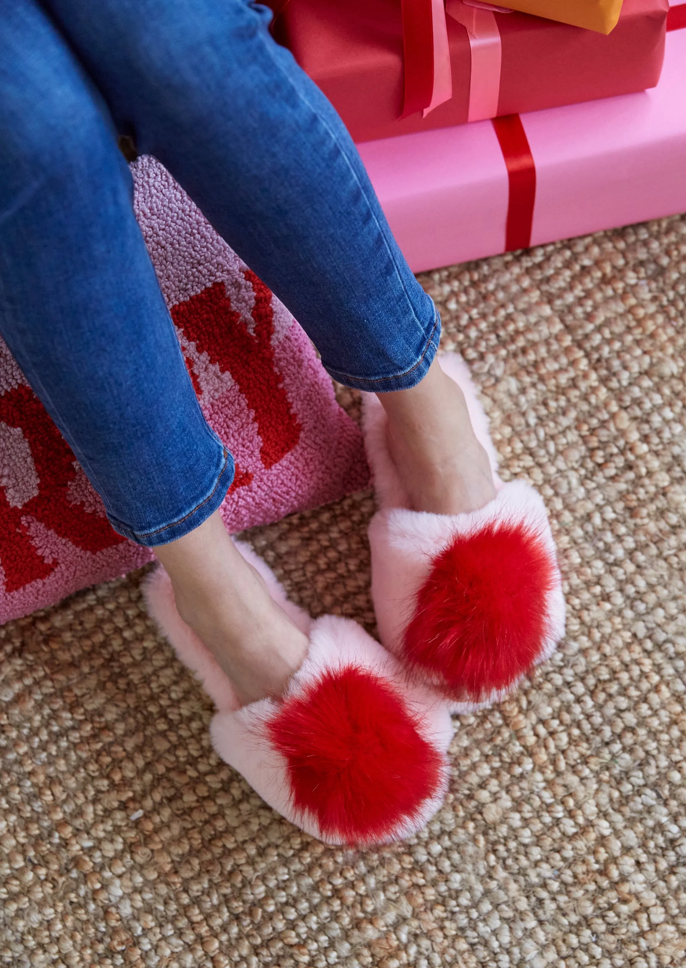 Shiraleah Amor Slippers, Pink